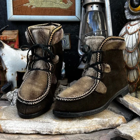 Vintage | Shoes | Vintage Snowland Faux Fur Ski Bunny Boots  display picture 3